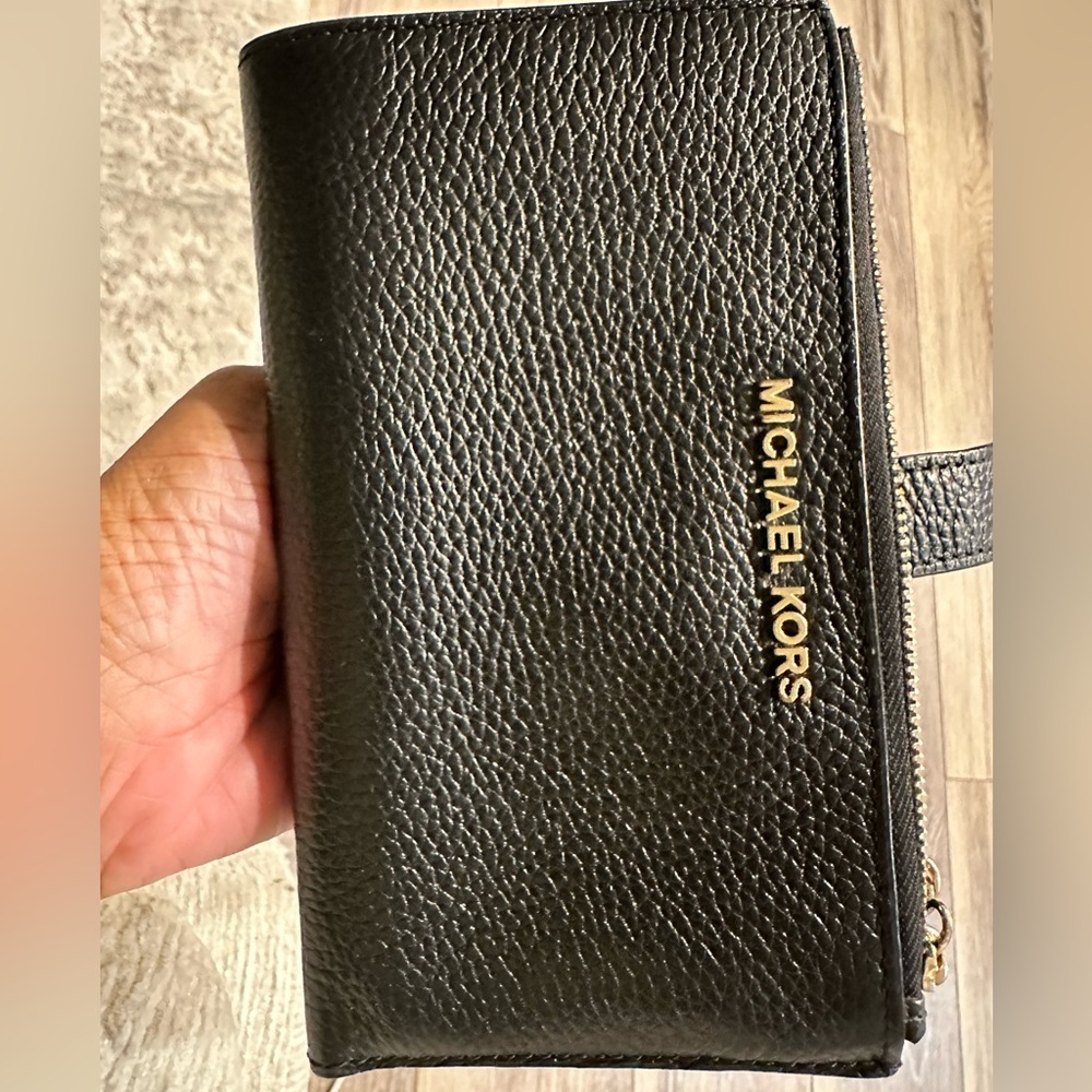 Michael Kors Purse Wallet - Picture 5 of 5